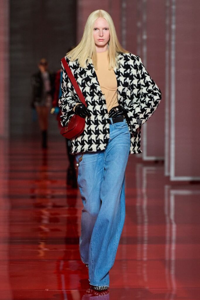 Versace Fall 2022 Ready To Wear